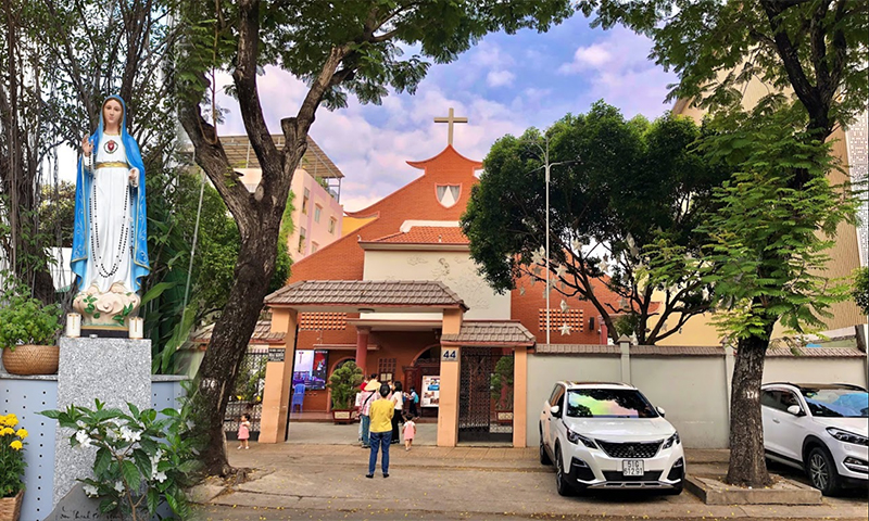 Những xứ đạo mang tên kinh Hoa Hồng